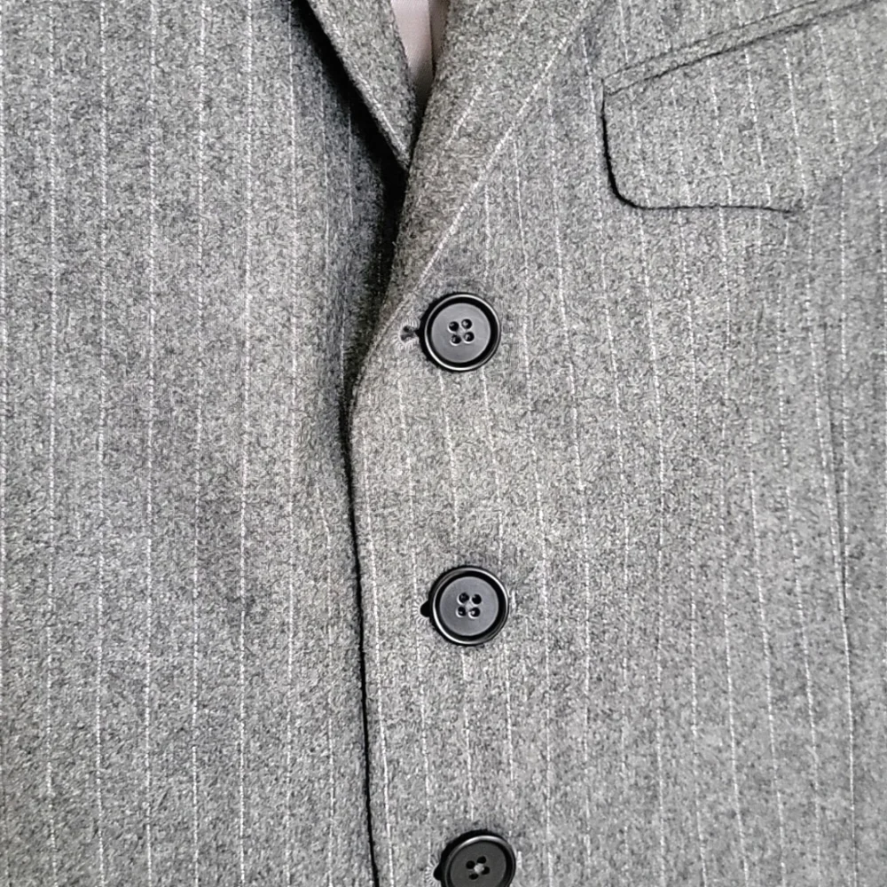 Slim Fit Striped Blazer, Wool, 4 Button Clouser, Size 38 REG, 4 hidden p…